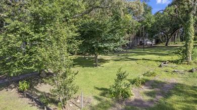 Experience lakeside living with two waterfront lots in the quiet - photo 40