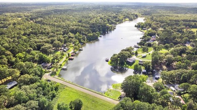 Experience lakeside living with two waterfront lots in the quiet - photo 41