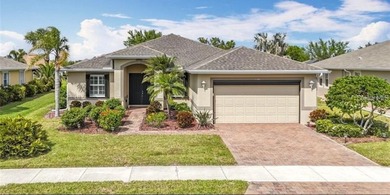 Virtually Staged. PRICED TO SELL! Welcome to this beautifully - photo 1