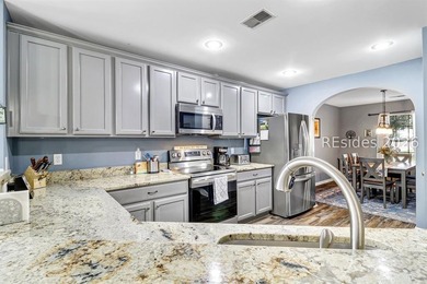 Welcome to this beautifully maintained Cypress Ridge home - photo 11