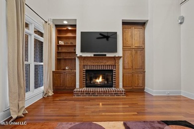 Custom built home in Florence Gardens, an extremely well laid - photo 11