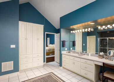 Welcome to your dream home! This beautiful 4 bedroom, 3 bathroom - photo 13