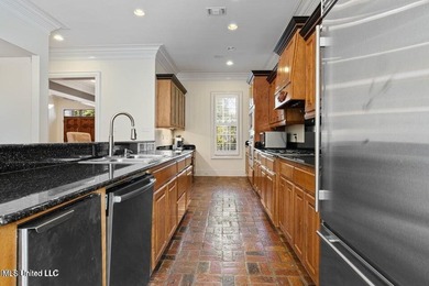 Custom built home in Florence Gardens, an extremely well laid - photo 16
