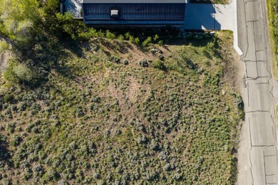 Perched on a coveted slope of Knob Hill, this exceptional parcel - photo 20