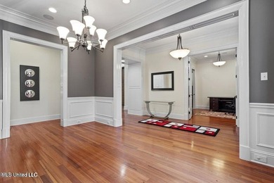 Custom built home in Florence Gardens, an extremely well laid - photo 26