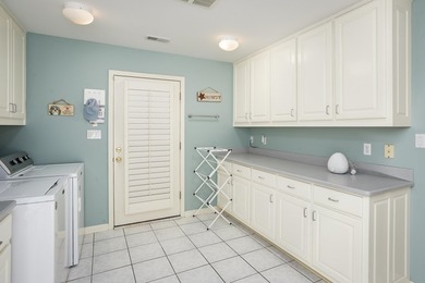Welcome to your dream home! This beautiful 4 bedroom, 3 bathroom - photo 26