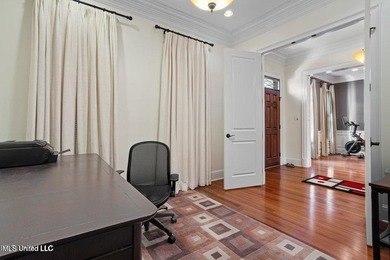 Custom built home in Florence Gardens, an extremely well laid - photo 31