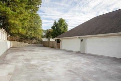Welcome to your dream home! This beautiful 4 bedroom, 3 bathroom - photo 31