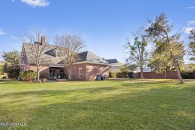Custom built home in Florence Gardens, an extremely well laid - photo 48