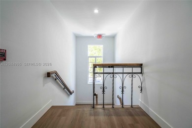 960 Jefferson Avenue is a fully renovated, 12-unit boutique - photo 8
