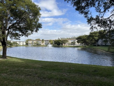 Lake Condo For Sale in Coconut Creek, Florida