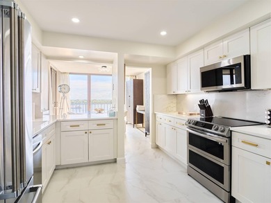 Sophisticated, elevated, and fully reimagined, this 2-bedroom - photo 15
