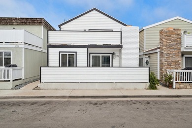 Welcome to your Dream Coastal Investment! This beautifully - photo 1