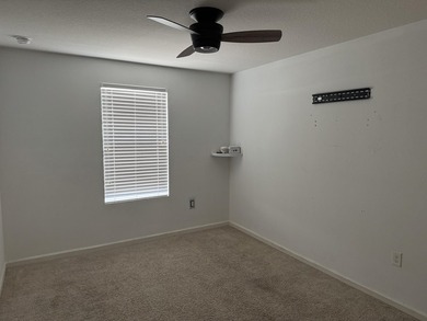 THIS IS A SHORT SALE- Check out this 4 BED 2.5 BATH built in - photo 7