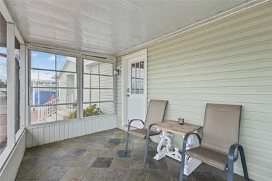 Welcome to paradise in Trailer Estates, where the lifestyle is - photo 5