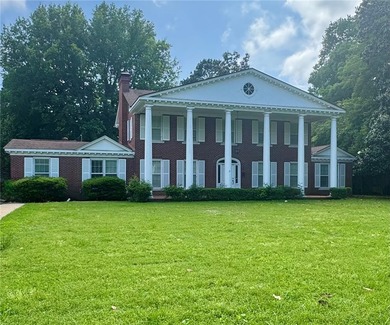 Prime Commercial Opportunity with Timeless Charm Position your - photo 1