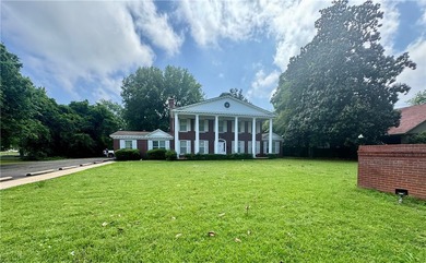 Prime Commercial Opportunity with Timeless Charm Position your - photo 2