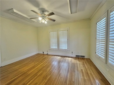 Prime Commercial Opportunity with Timeless Charm Position your - photo 6