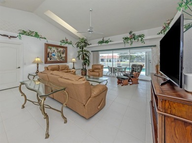 Look No Further! This Deep Creek pool home has city water and - photo 6