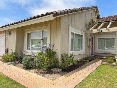 Just one mile from the beach, this immaculate and move-in ready - photo 2