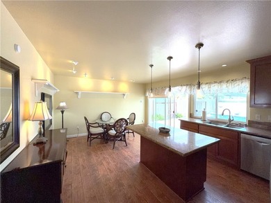 Just one mile from the beach, this immaculate and move-in ready - photo 9