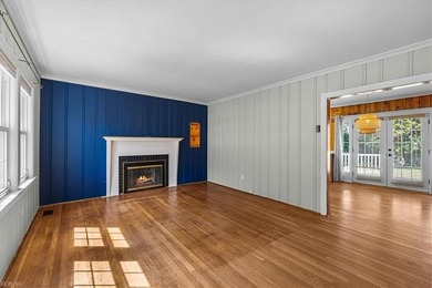 Welcome to this charmer of a Wythe cottage just steps from - photo 2