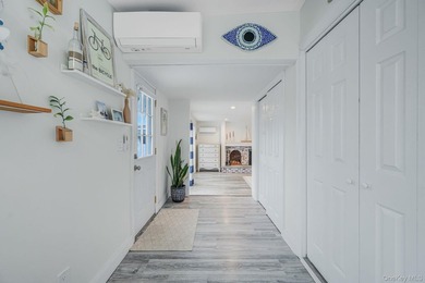 Welcome to this beautifully renovated 4-bedroom, 2-bath - photo 13