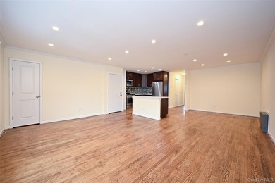 Beautifully maintained brick 2-family in prime Flushing location - photo 14
