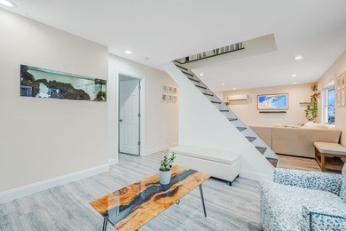 Welcome to this beautifully renovated 4-bedroom, 2-bath - photo 17