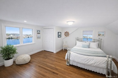 Welcome to this beautifully renovated 4-bedroom, 2-bath - photo 21