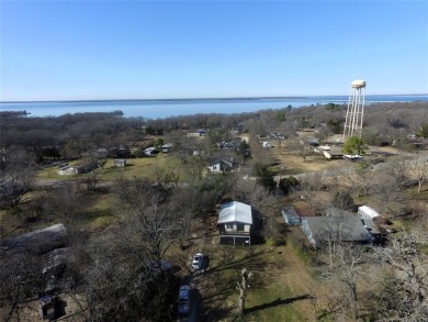 Lake Home For Sale in East Tawakoni, Texas