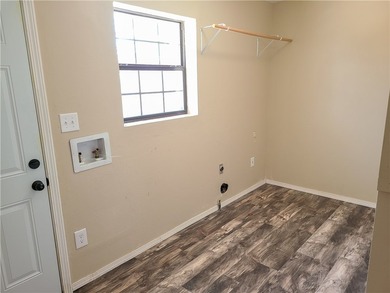 This is a great time of year to put a lake house under contract! - photo 23