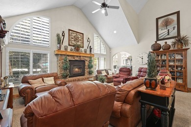 A home of this size, presence, and location doesn't come along - photo 27