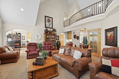 A home of this size, presence, and location doesn't come along - photo 28