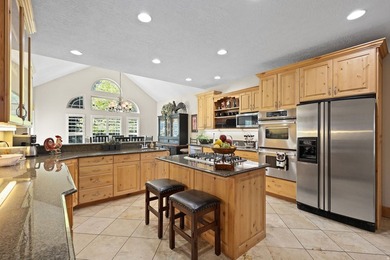 A home of this size, presence, and location doesn't come along - photo 30
