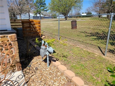 This is a great time of year to put a lake house under contract! - photo 32