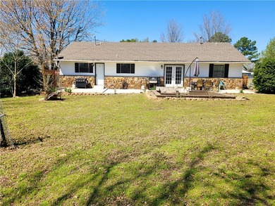 This is a great time of year to put a lake house under contract! - photo 34