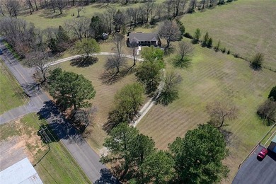 This is a great time of year to put a lake house under contract! - photo 41