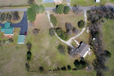 This is a great time of year to put a lake house under contract! - photo 47