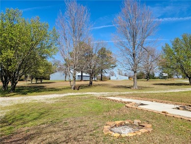 This is a great time of year to put a lake house under contract! - photo 49