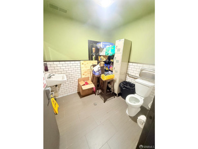 Fantastic opportunity to acquire a well-established, turn-key - photo 9