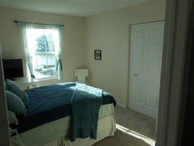 Lake Side 3Rd floor 2 Bedroom 2 Bath condo. Heated Pool! NO - photo 10