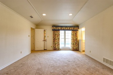 Rare opportunity to own this beautiful home in one of Ennis' - photo 17