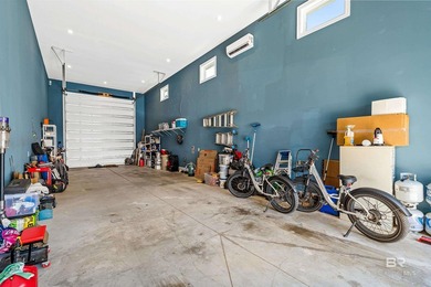 A total of 2,051 sq ft of heated and cooled living area - photo 20
