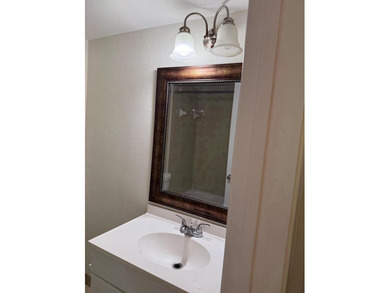 Great location and schools. 2 bedrooms & 2.5 half bathroom - photo 24