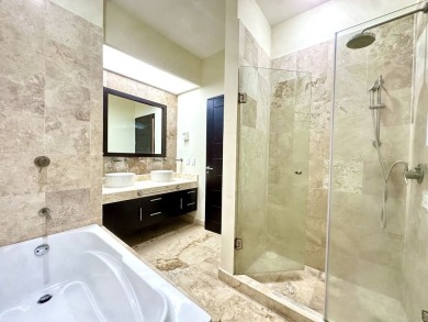 Superb beachfront apartment in Playa del Carmen, offering