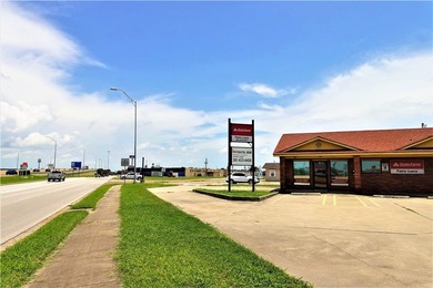 Perfectly situated on US Highway 181 in fast growing Portland - photo 3