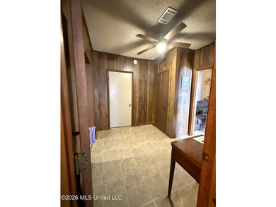 Welcome to 313 Josephine Street in the heart of Gloster - photo 7
