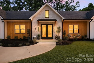 Lake Hickory Home For Sale in Bethlehem North Carolina