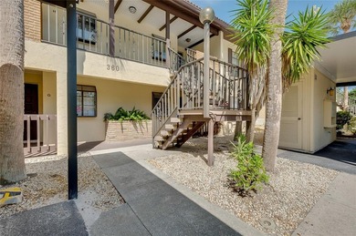 This inviting turnkey residence offers a spacious, open floor - photo 3